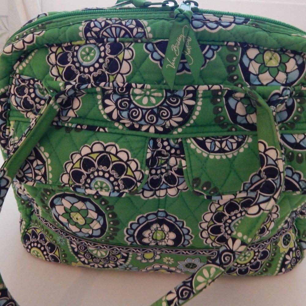 Vera Bradley Cupcake Green Bowler Zip Around Purse Handbag